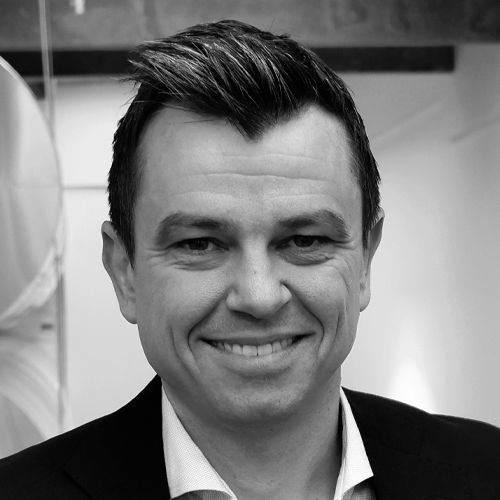 henrik_bender_greyscale.jpg