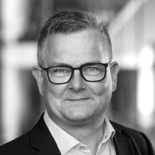 lars_noergaard_greyscale.jpg